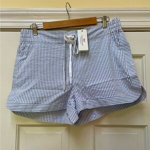 NWT Vineyard Vines women’s Large Seersucker Harbor  Shorts